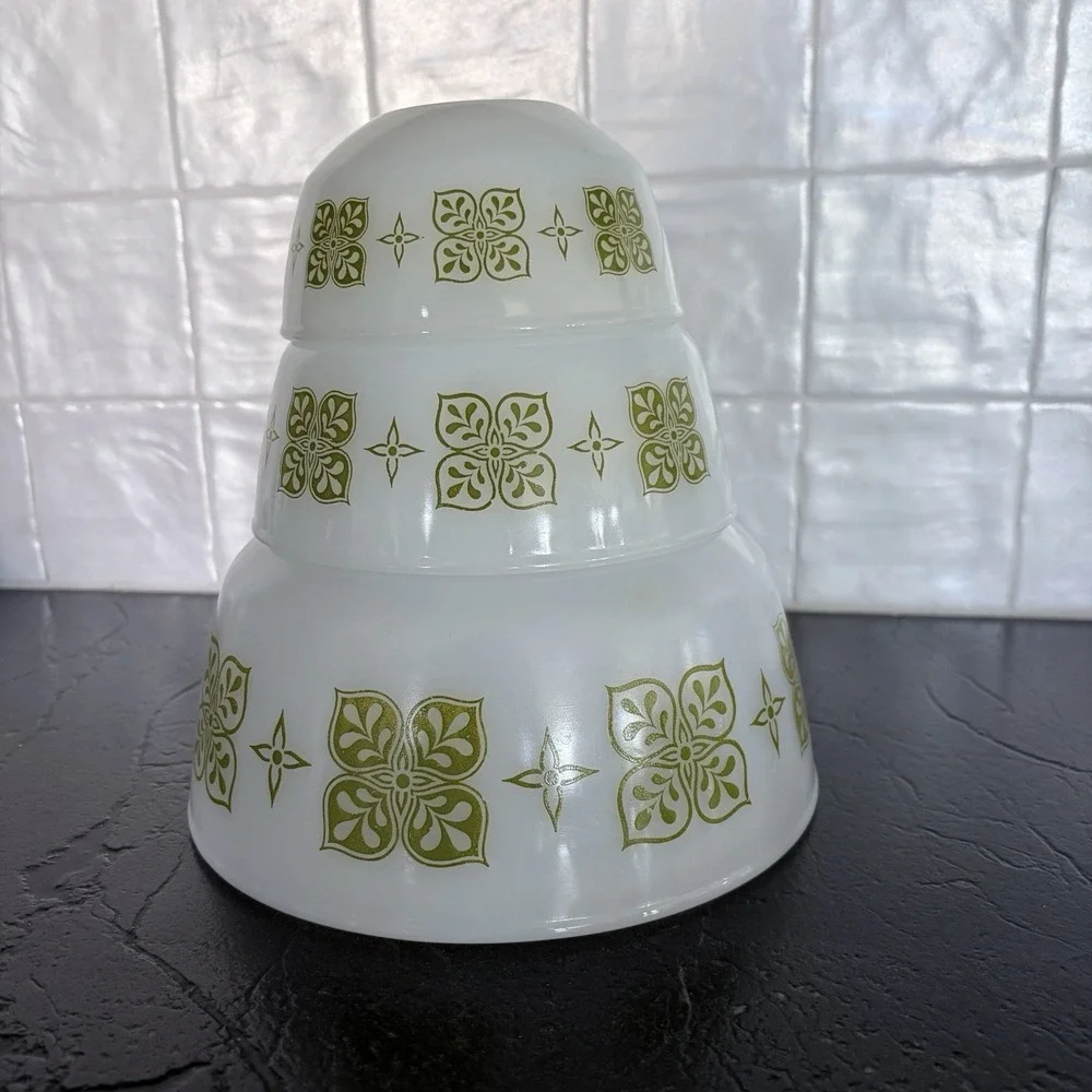 VTG Fire King‎ Dutch Clover Green Set Of 3 Mixing Bowls Anchor Hocking